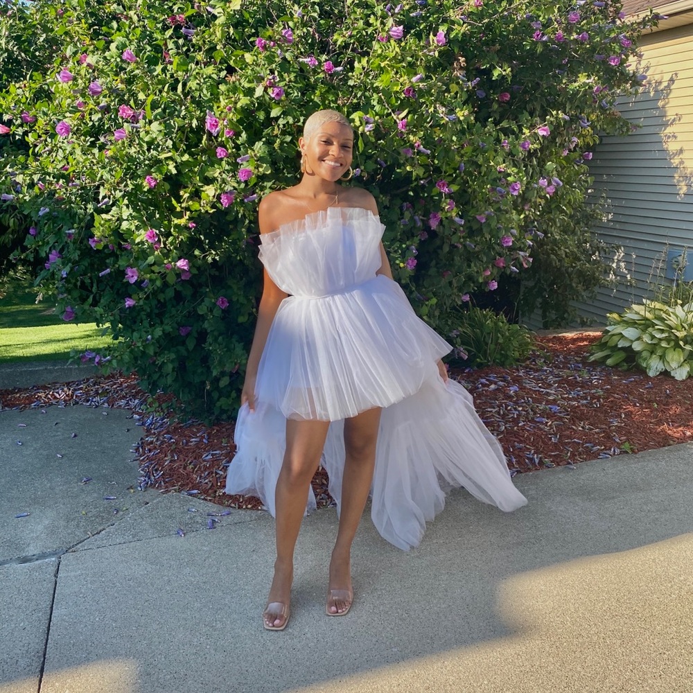 FLOWY WHITE TULLE DRESS